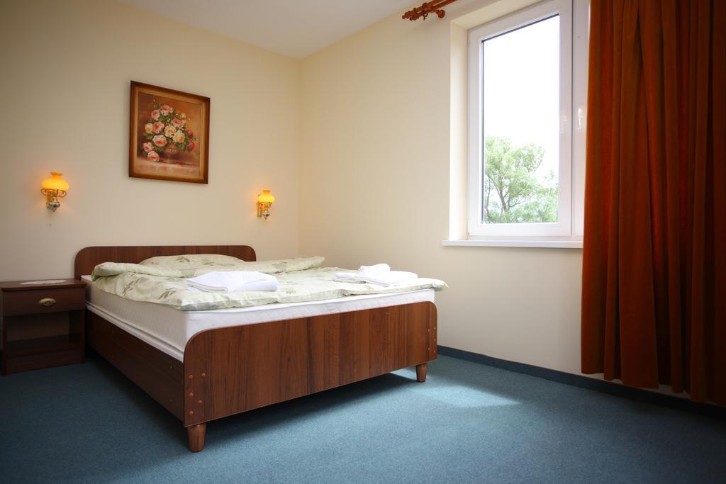 Hôtel Osrodek Wczasowy Marysia à Niechorze Extérieur photo